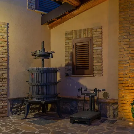 Carulli - Yourplace Abruzzo * Villa Caldari